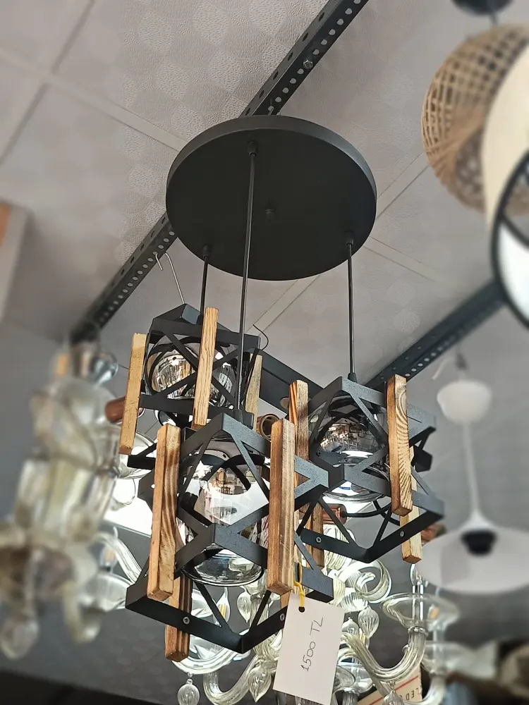 SARJLI KRISTAL MASA LAMBASI